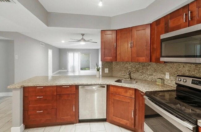 Building Photo - 6301 N Falls Cir Dr