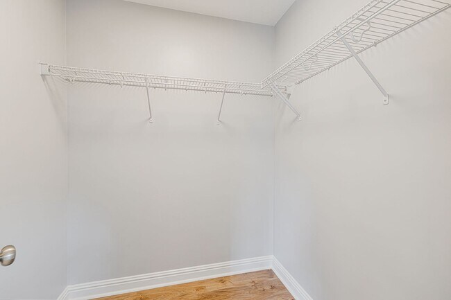 Building Photo - Newly Renovated 3-Bedroom Home with Modern...