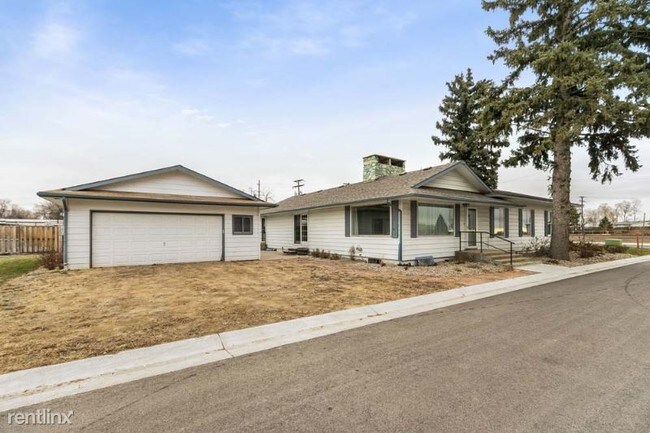 Primary Photo - 4 br, 3 bath House - 4201 Main Street
