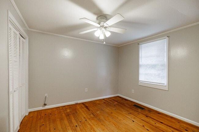 Building Photo - 2121 Simonton Bridge Rd