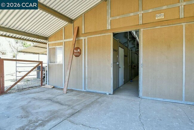 Building Photo - 4161 Leon Dr