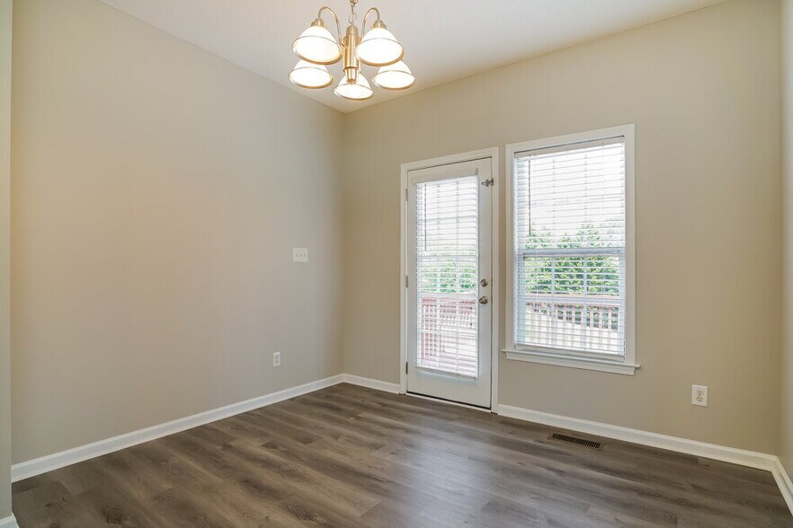 Building Photo - 501 Oak Dare Ln