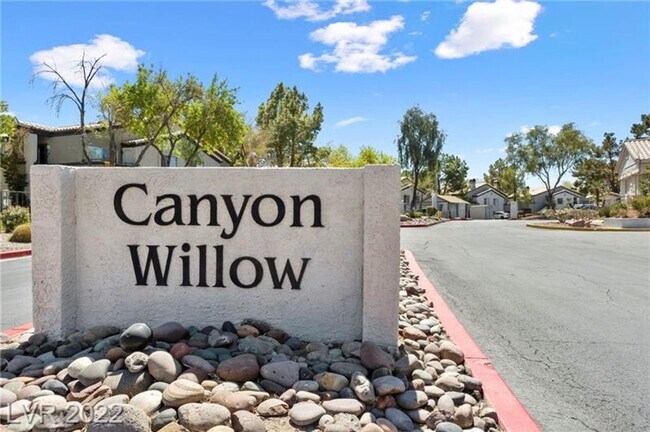 Primary Photo - 1 Bedroom Condo Located in Canyon Willow!!