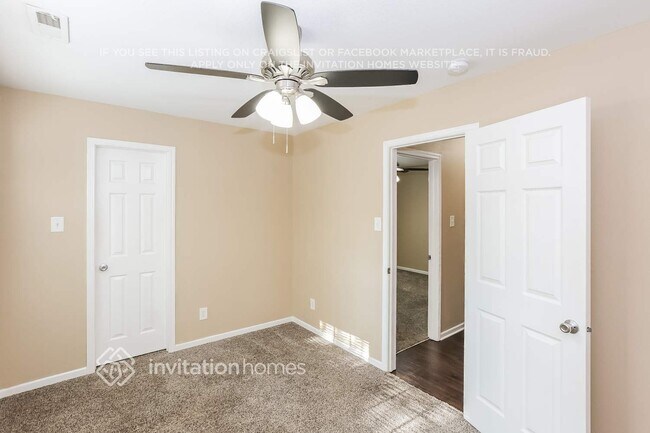 Building Photo - 618 N Mulberry St