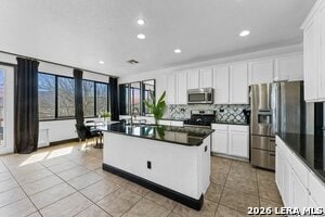 Building Photo - 1346 Nicholas Manor