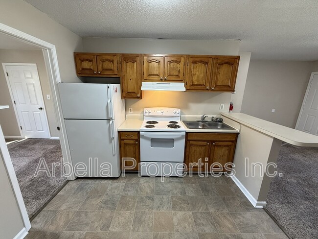 Building Photo - 1909 Cherokee Rd