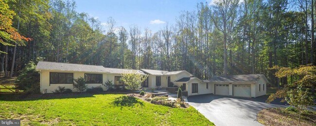 Building Photo - 7511 Willowbrook Rd