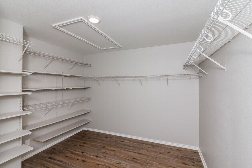 Building Photo - 12019 Shotgun Way