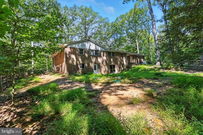 Building Photo - 2710 Hidden Valley Rd