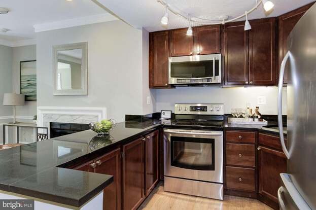 Building Photo - 1205 N St NW