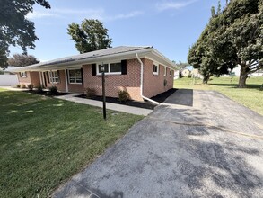 Building Photo - 10087 Red Maple Ln