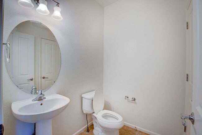 Building Photo - 8129 Elk River View