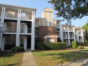 Building Photo - Harborside Lake Norman