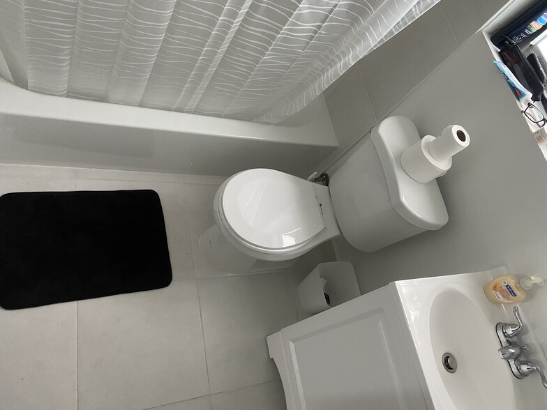 Building Photo - 1375 NW 84th Ter