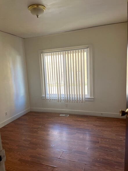 Bedroom 2 - 850 W Huron St