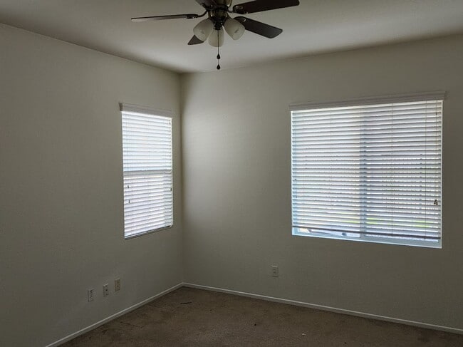 Building Photo - Single Level 3 Bedroom Home in Crowne Hill