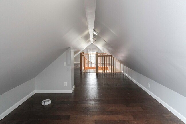 Building Photo - 445 Pleasant St