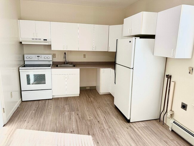 Building Photo - 96 Palm St