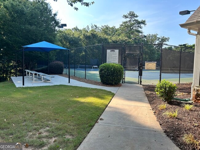 Building Photo - 3640 Dalwood Dr