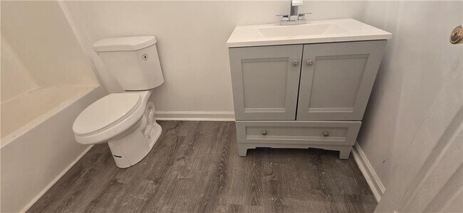 Building Photo - 4951 Larkspur Ln