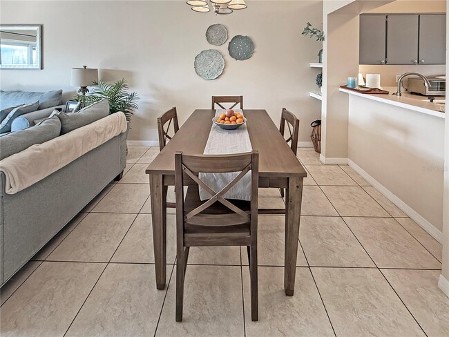 Building Photo - 5204 Lonesome Dove Dr