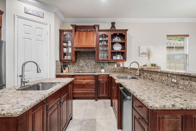 Building Photo - 3446 Princeton Dr