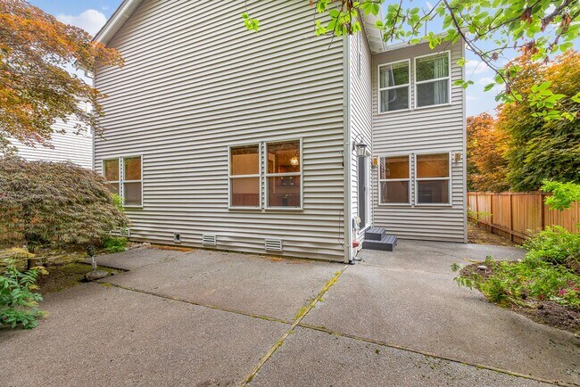 Building Photo - 4 bed 2.5 bath Snoqualmie Ridge