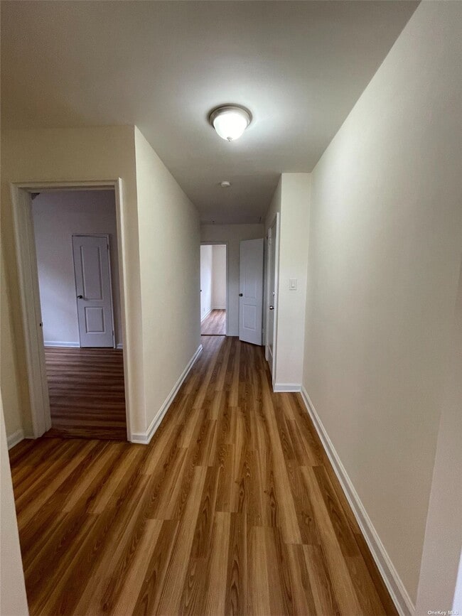 Building Photo - 154-12 19th Ave