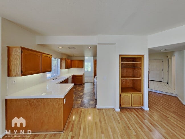 Building Photo - 5053 Moccasin Way