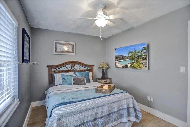 Building Photo - 5103 SW 128th Pl