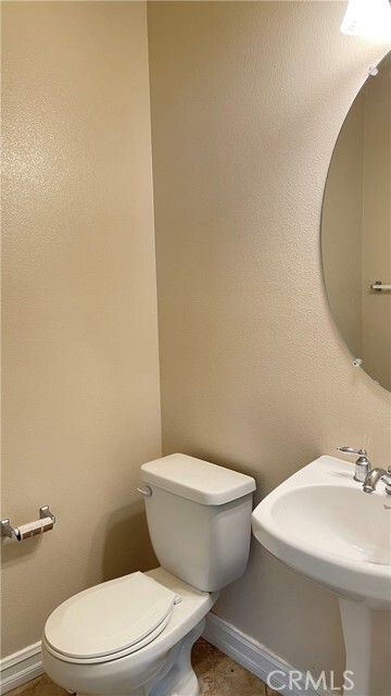 Building Photo - 6562 Emerald Downs St