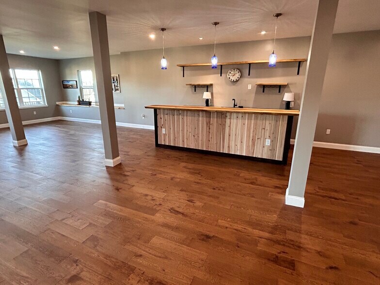 Open living and kitchen area - 4 Southern Way Ln