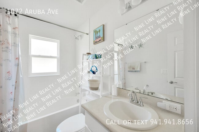 Building Photo - 1072 Aruba Ave