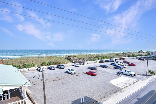 Building Photo - 302 Canal Dr