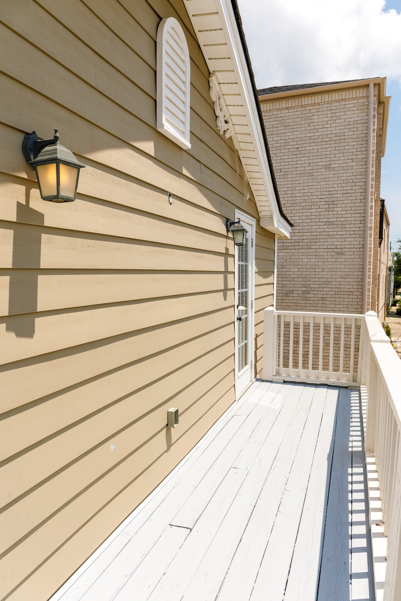 Building Photo - 116 America St