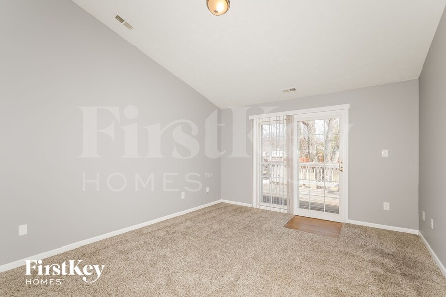 Building Photo - 1651 Parkthorne Dr