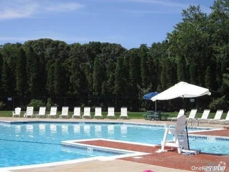 Building Photo - 50 Gibbs Rd