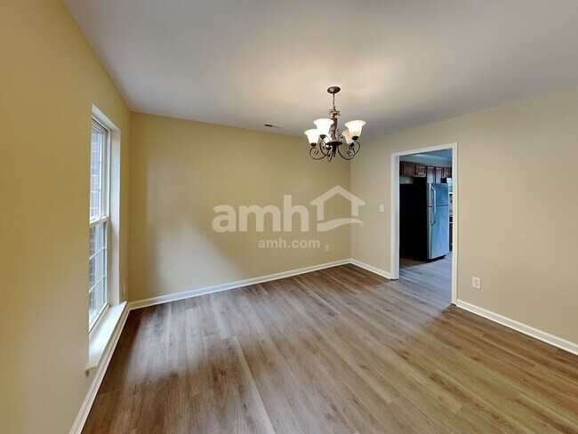 Building Photo - 169 Royalton Rd