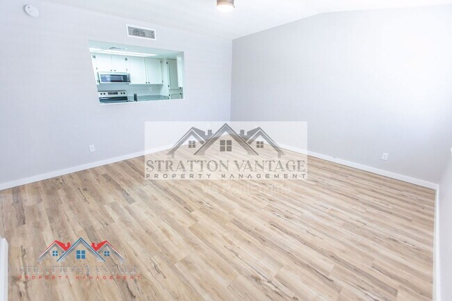 Building Photo - 2929 E Broadway Rd