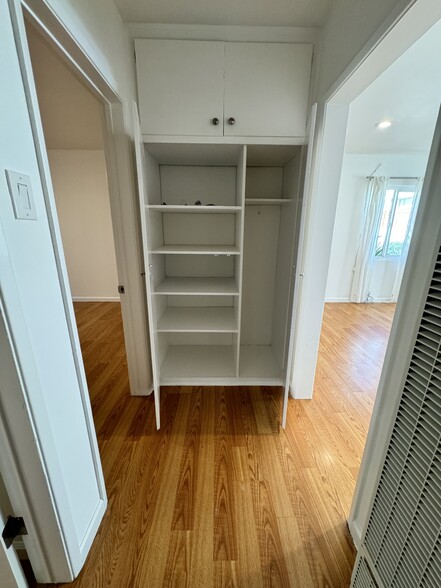 Hallway storage - 1935 18th St
