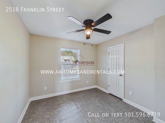 Building Photo - 2518 Franklin St