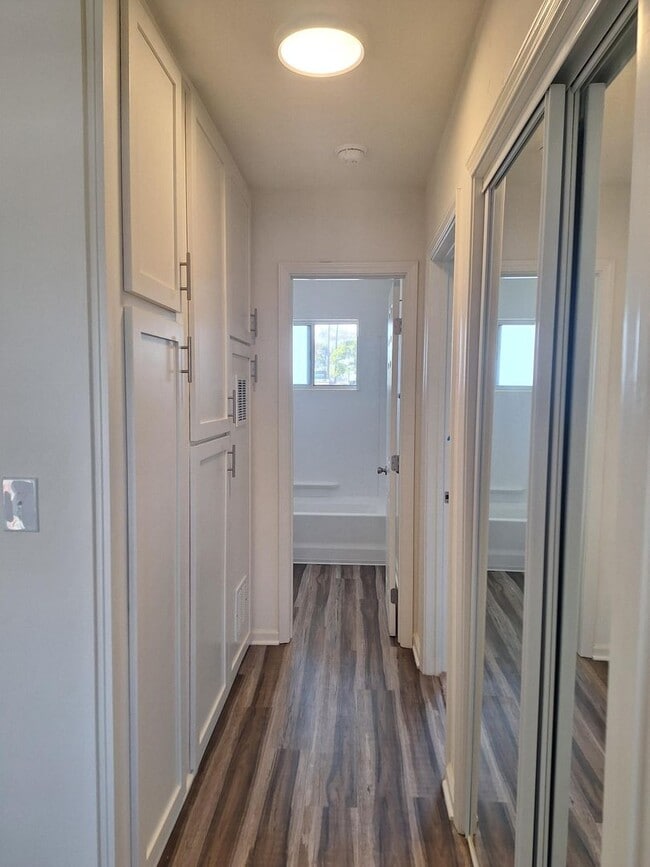 Building Photo - 3818 Merrimac Ave