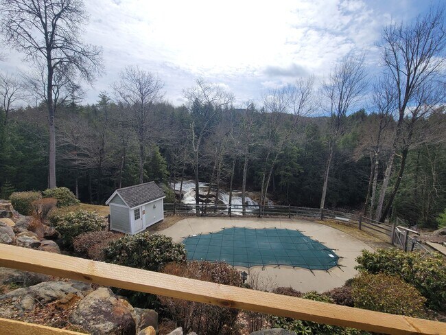Building Photo - 6 month SUMMER SEASONAL on the River - $500 DISCOUNT!! - $2400/mo 2 bed 2 bath available now!