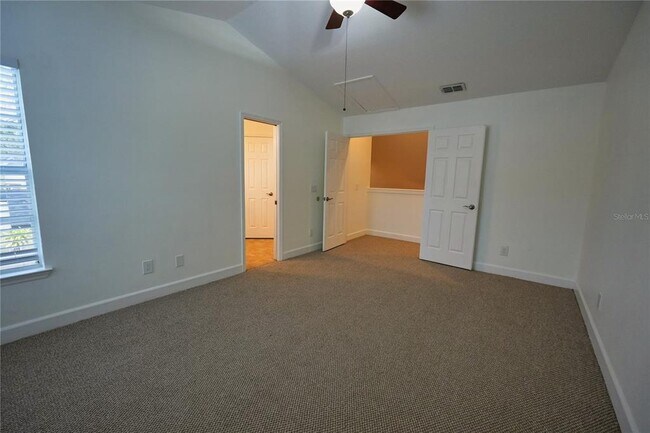 Building Photo - 118 Becket Ln