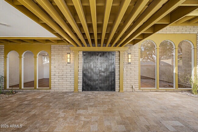 Building Photo - 3736 E Montecito Ave
