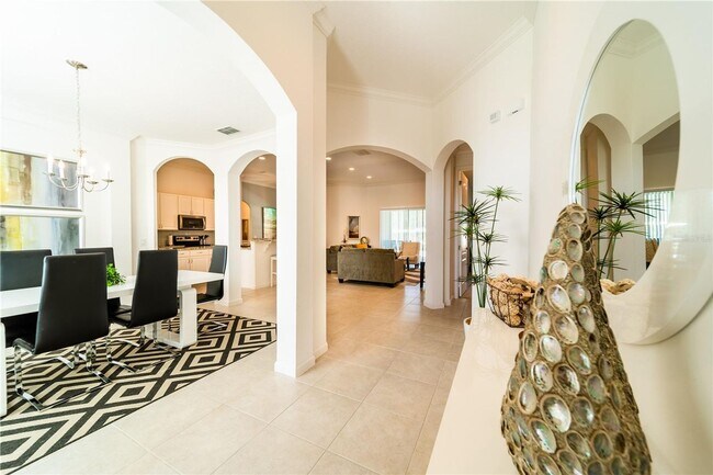 Building Photo - Modern 5-bed/4-bath pool home. FURNISHED