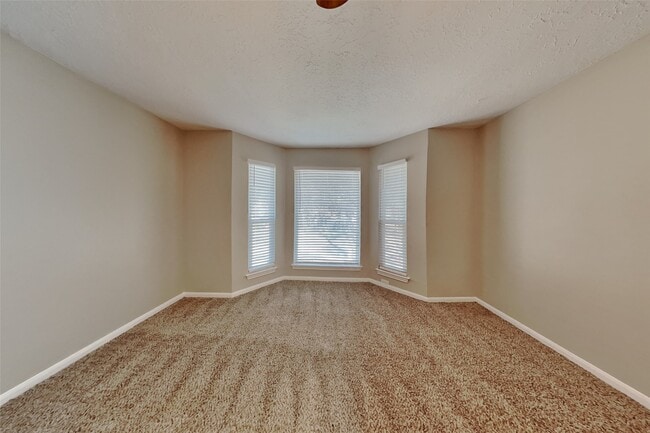 Building Photo - 12927 Lemur Ln