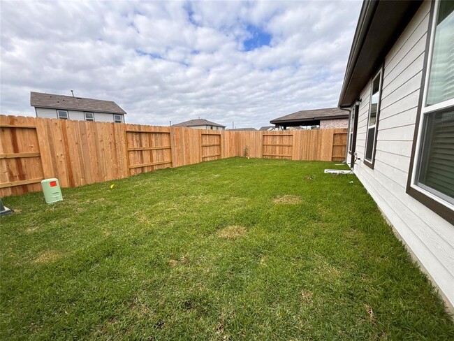 Building Photo - 15703 Lemmonwood Hls Ln