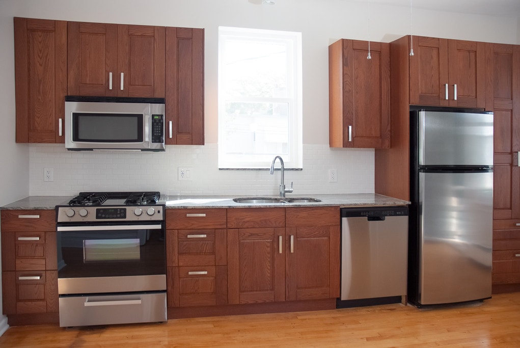 Kitchen 1 - 2017 W Cullom Ave