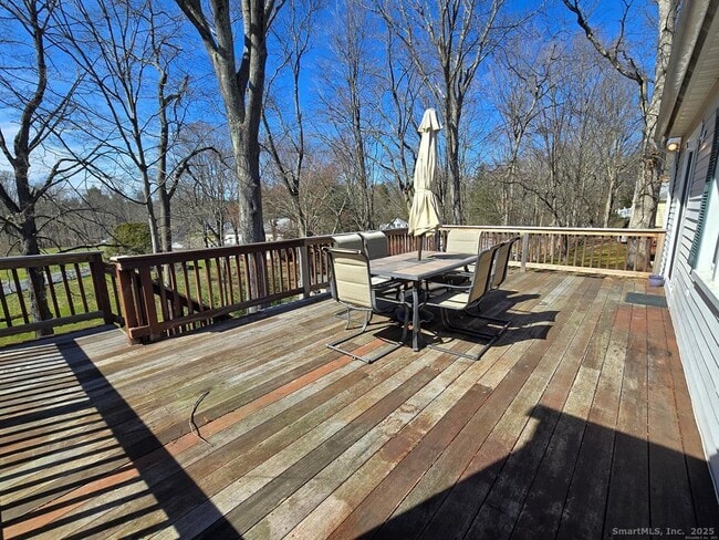 Building Photo - 856 Shagbark Dr